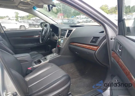 2013 Subaru Legacy 2.5I Limited из США, поврежденный, VIN 4S3BMBP66D3002360